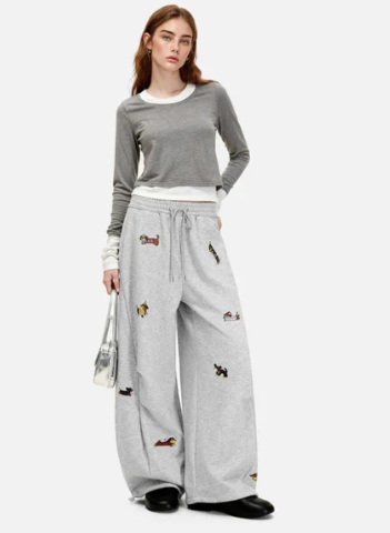 Basicos ® Pantalones deportivos con estampado de cachorro bordado